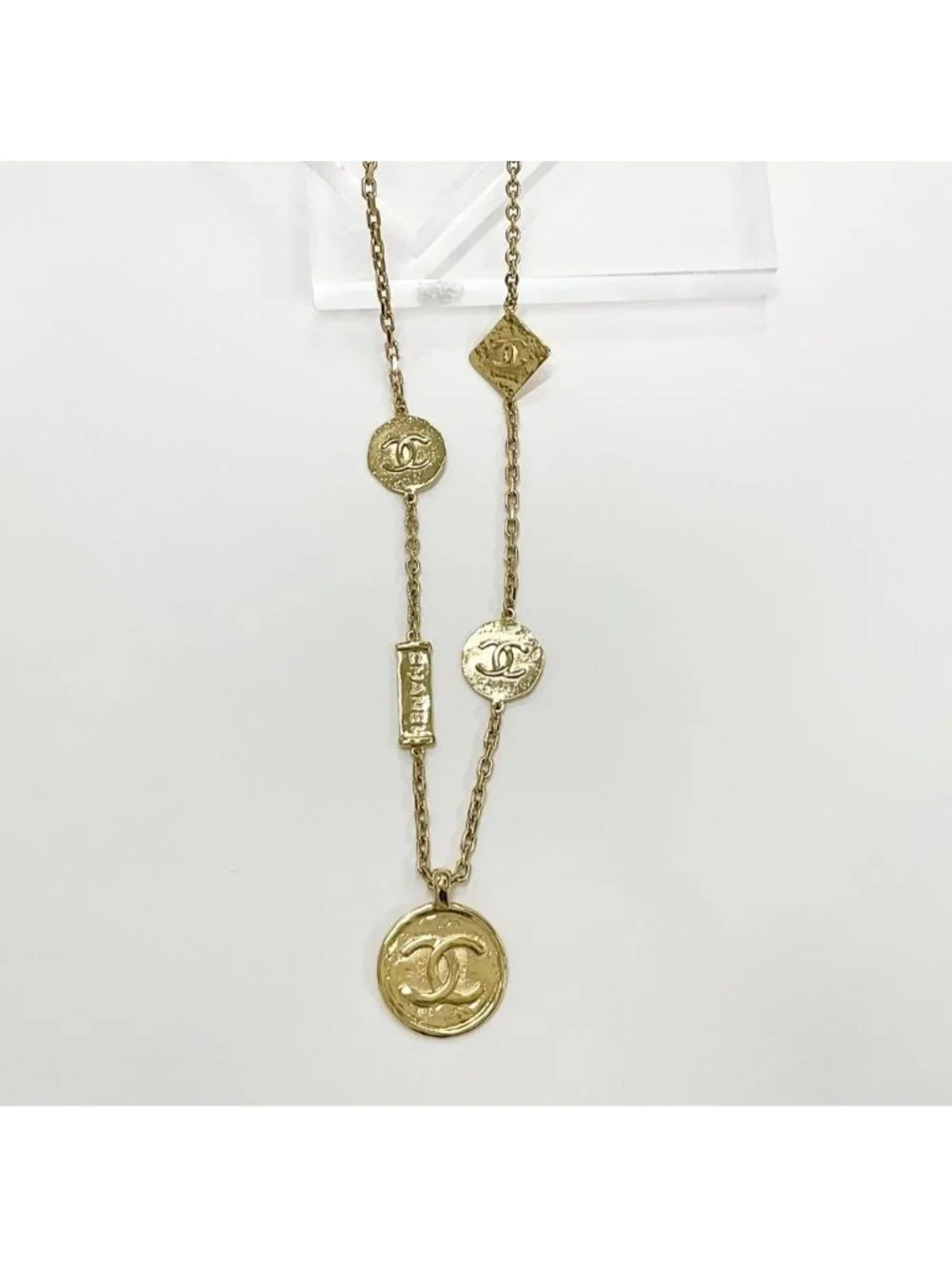 Chanel Necklace CC Logo Plate Gold